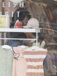 Filename=00040.jpg
Filesize=1177KiB
Dimensions=2048x1365
Date added=Aug 25, 2025 00040.jpg