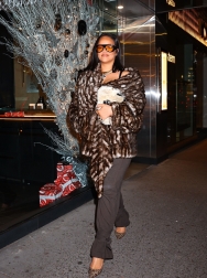 Filename=00007.jpg
Filesize=2109KiB
Dimensions=1365x2048
Date added=Dec 06, 2025 00007.jpg