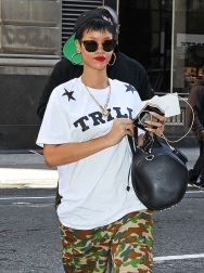 Rihanna2BRihanna2Btakes2Bfashion2Bstyle2Bnext2Blevel2BYkS1TXi7PWkx.jpg