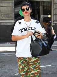 Rihanna2BRihanna2Btakes2Bfashion2Bstyle2Bnext2Blevel2Bf7F--s6rIrPx.jpg