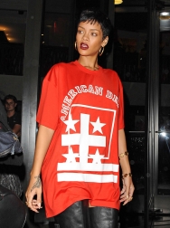 Rihanna2BRihanna2Blooking2Blittle2Bdazed2Bmakes2BIOPlBDZAnHTx.jpg