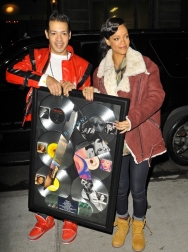 Rihanna2BRihanna2Bcarries2Bcommemorative2Bplaque2BQxVHWobofkWx.jpg