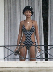 Rihanna2BRain2Bdoesn2Bt2Bruin2BRihanna2Bparty2Bspends2BTW-7dxtE0fxx.jpg