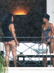 Rihanna2BRain2Bdoesn2Bt2Bruin2BRihanna2Bparty2Bspends2BhdxyEgJquu2x.jpg