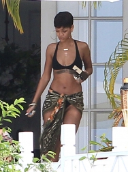 Rihanna2BRihanna2Bin2BBarbados2BkK5XDIlZ_i4x.jpg