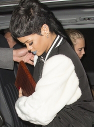 Rihanna2BCara2BDelevingne2BRihanna2BGet2BDinner2BP_PjBVng8yQx.jpg