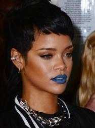 Rihanna2BRihanna2BLaunches2BNew2BRiver2BIsland2BCfV88__onbrx.jpg