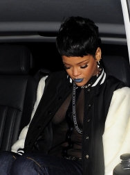 Rihanna2BRihanna2BLeaves2BLondon2BHotel2BPart2B22BZlRP4BXLKdkx.jpg